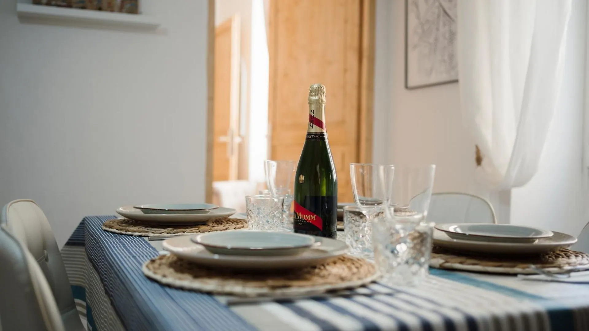 Azurea Home Central & Roomy Flat Sanremo 0*,  Italy