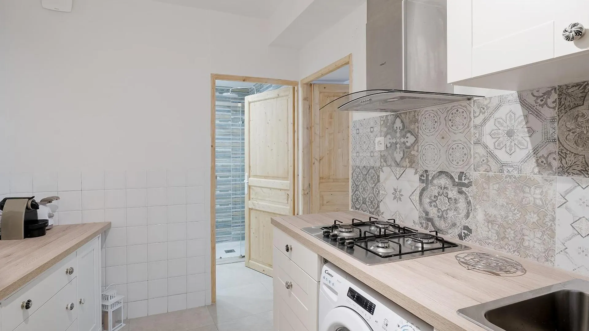 Azurea Home Central & Roomy Flat Sanremo Italy