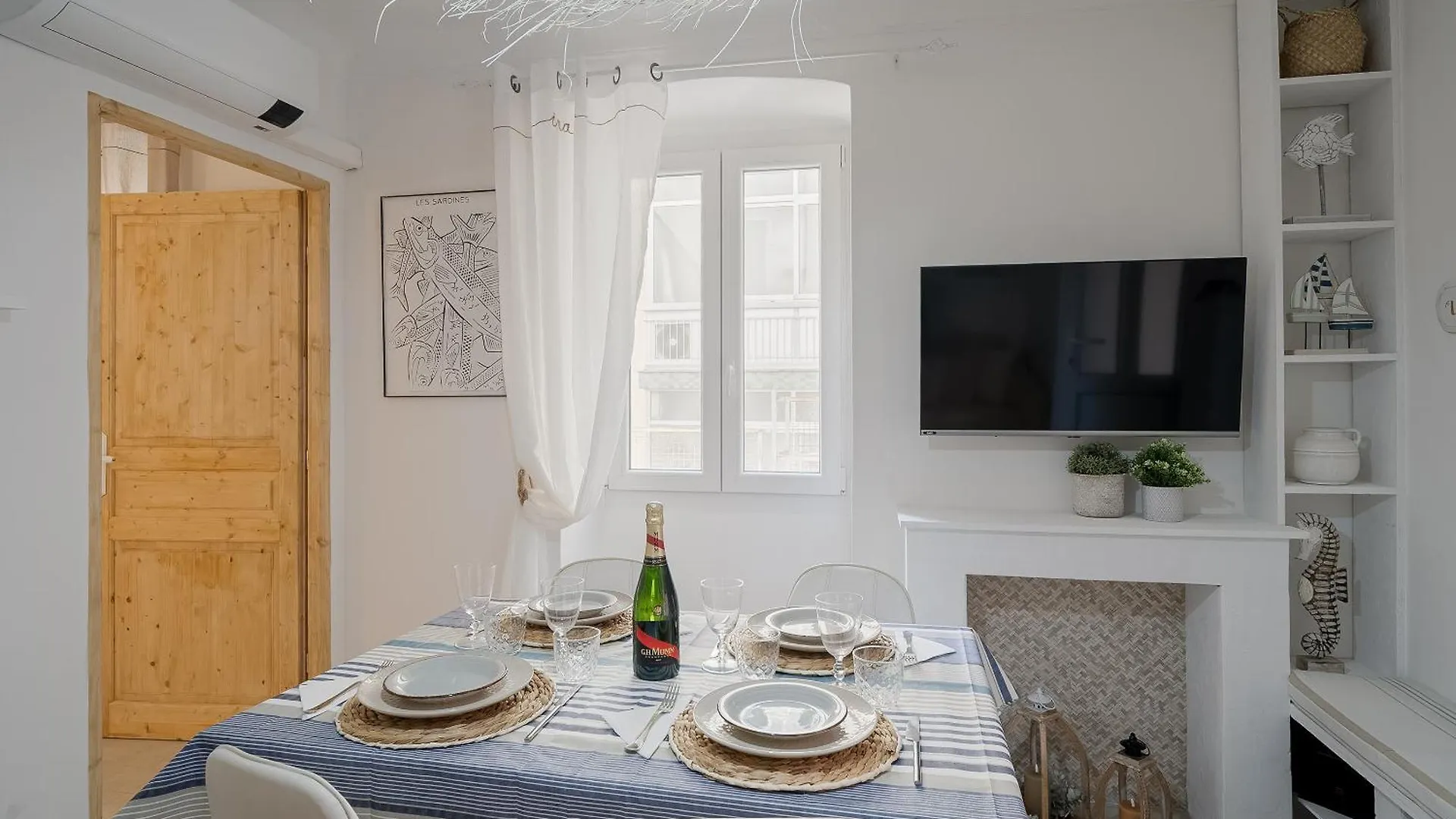 Azurea Home Central & Roomy Flat Sanremo Lägenhet